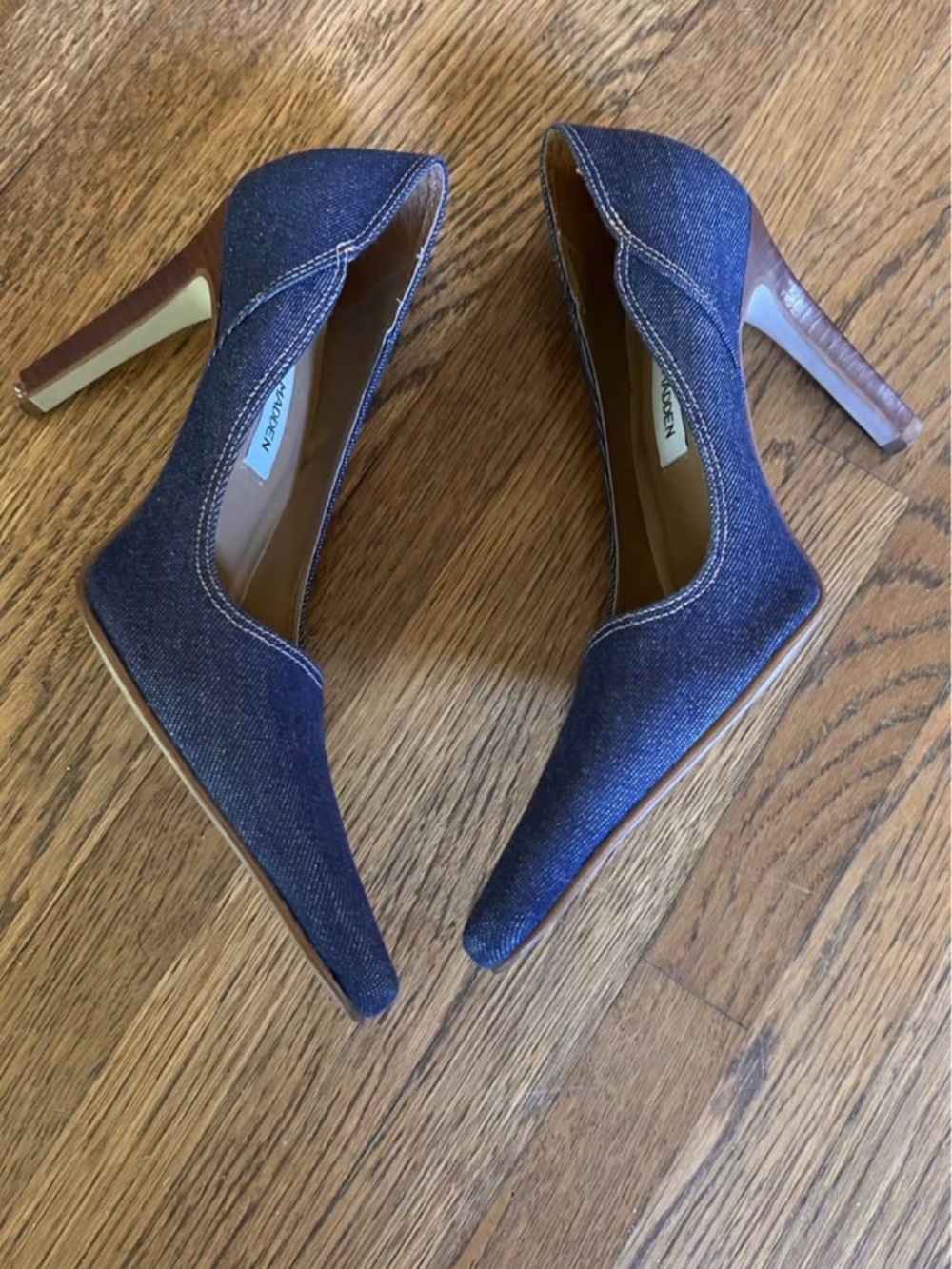 Women’s shoes - Picture 2 of 3